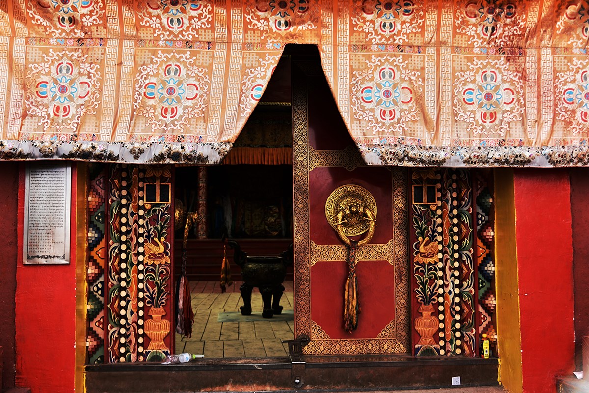 Monlam Festival (Losar, Tibetan New Year) in Aba