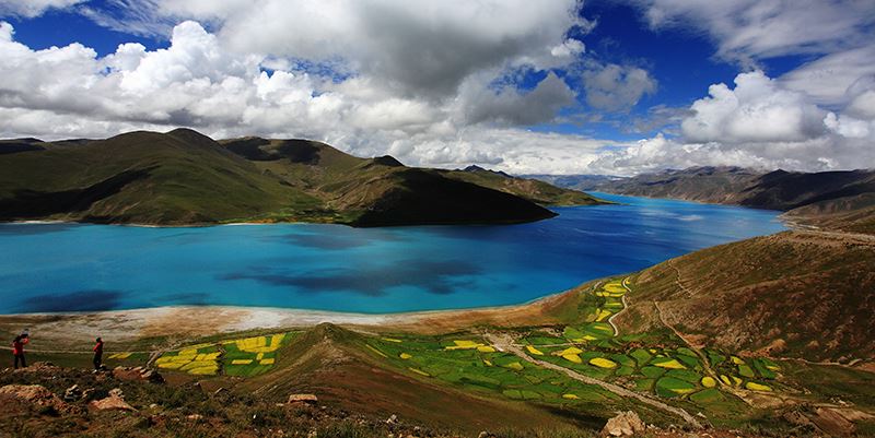 Yamdrok Lake